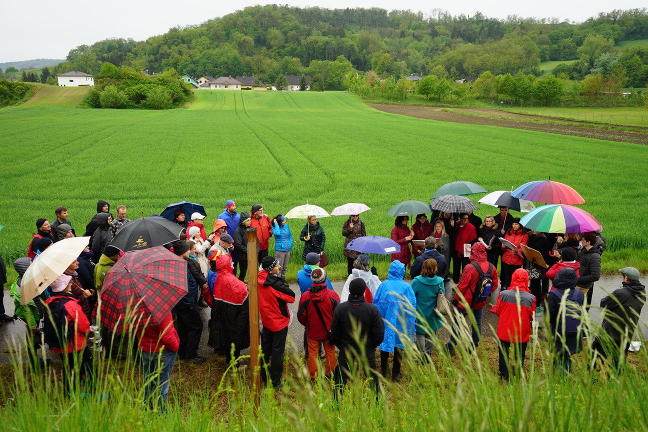 Internationale Gedenkwanderung: Rund 80 Teilnehmer*innen trotzten dem Wetter Internationale Gedenkwanderung: Rund 80 Teilnehmer*innen trotzten dem Wetter