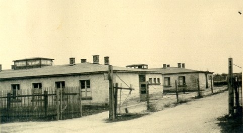 Barrack of the SS camp direction – postwar photo by Hilda Lepetit